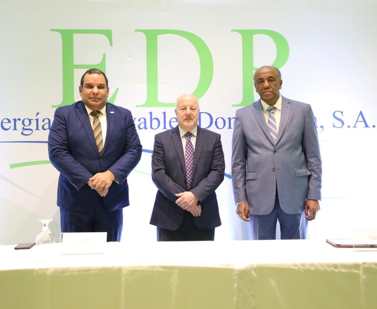 Parque energético Baní Solar generará 160 megavatios
