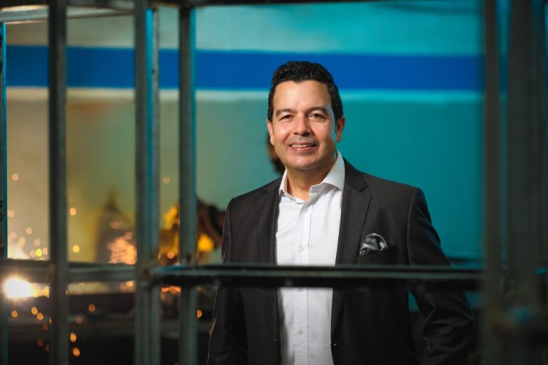 Presidente de Quality Signs llama a que se compre a la industria local