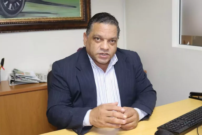 Mario Díaz plantea alerta migratoria en los sistemas de transporte público