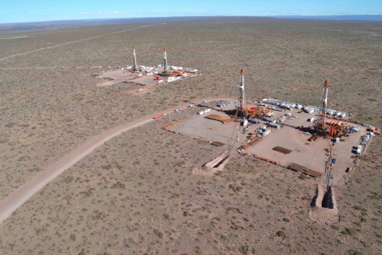 Capital estadounidense aumenta su presencia en Vaca Muerta, la gran formación petrolera de Argentina