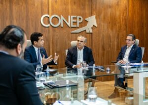 Omar Fernández reunión CONEP