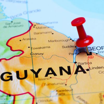 Guyana Power and Light lanza licitación para proyectos de energía solar y almacenamiento