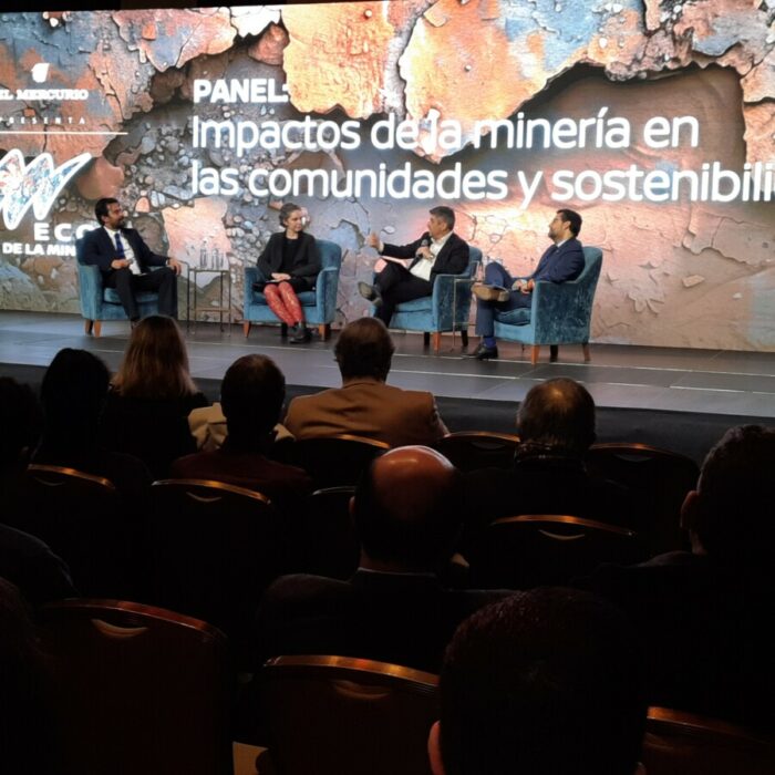 Panel de minería en Chile.