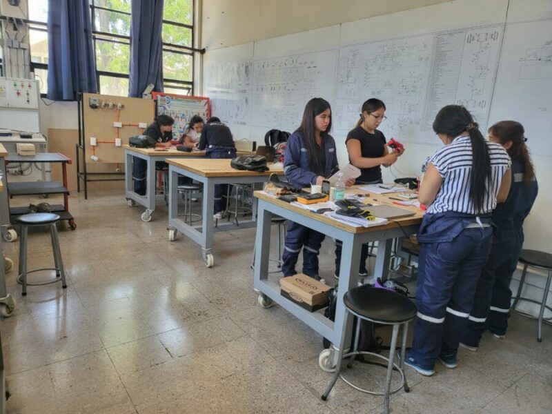  Mujeres programas de talentos.