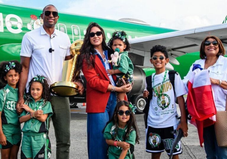 JetBlue rotula avión en homenaje a Al Horford en su retorno a República Dominicana