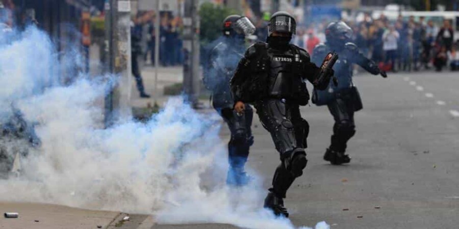 policia-con-gases (1)