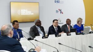 El ministro de Industria, Comercio y Mipymes, Eduardo Sanz Lovatón, durante su participación en el Congreso Mundial de Zonas Francas celebrado en Panamá. (Fuente externa)