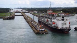 Inician trabajos de mantenimiento en esclusas centenarias del Canal de Panamá. Foto: Fuente Externa