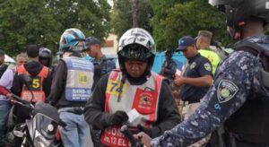 Operativo de regularización del motoconcho realizado por el INTRANT y otras instituciones.