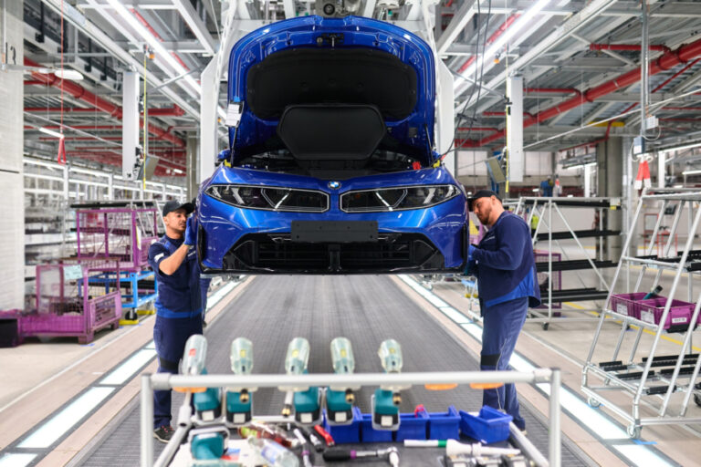 BMW inicia producción en serie del i3 ‘Neue Klasse’ tras inversión multimillonaria