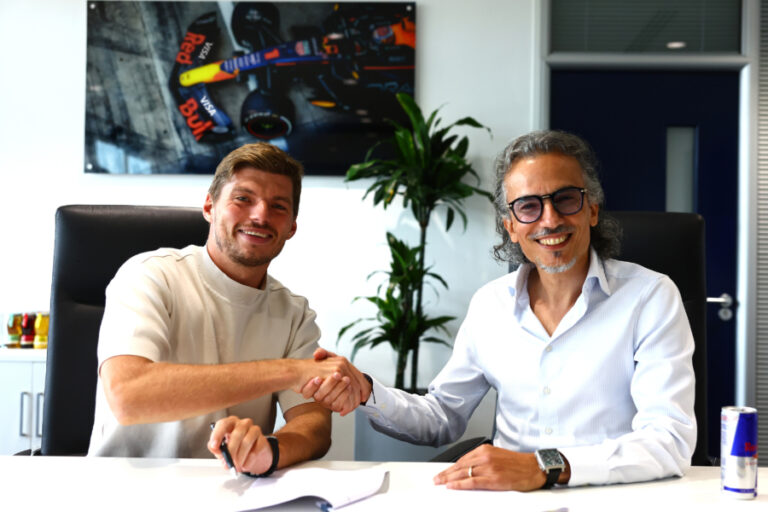 Max Verstappen renueva con Oracle Red Bull Racing hasta 2030