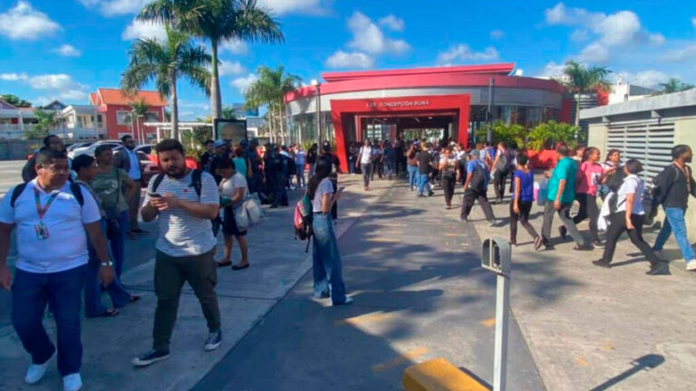 Largas filas y esperas de hasta una hora se registran en estación Concepción Bona del Metro