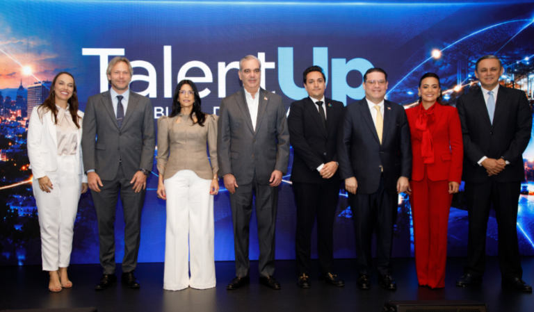 RD ya suma 14,000 solicitudes para 15,000 becas de talento digital ante demanda de la industria avanzada