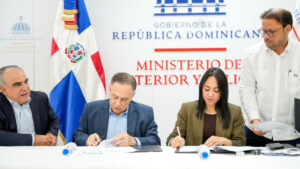Ministerio de Interior y Policía gestiona terreno para nueva estación de bomberos en Haina