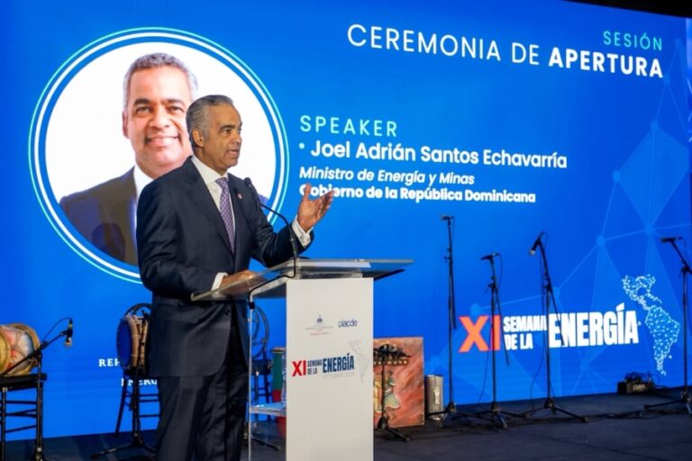 RD proyecta 800 MW en baterías para 2028 mientras las renovables superan los 2,000 MW